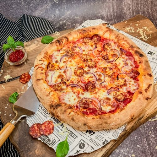 Chorizo Pizza 580g